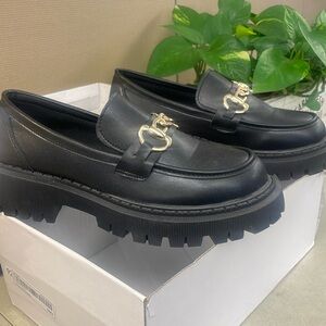 Loafers shoes